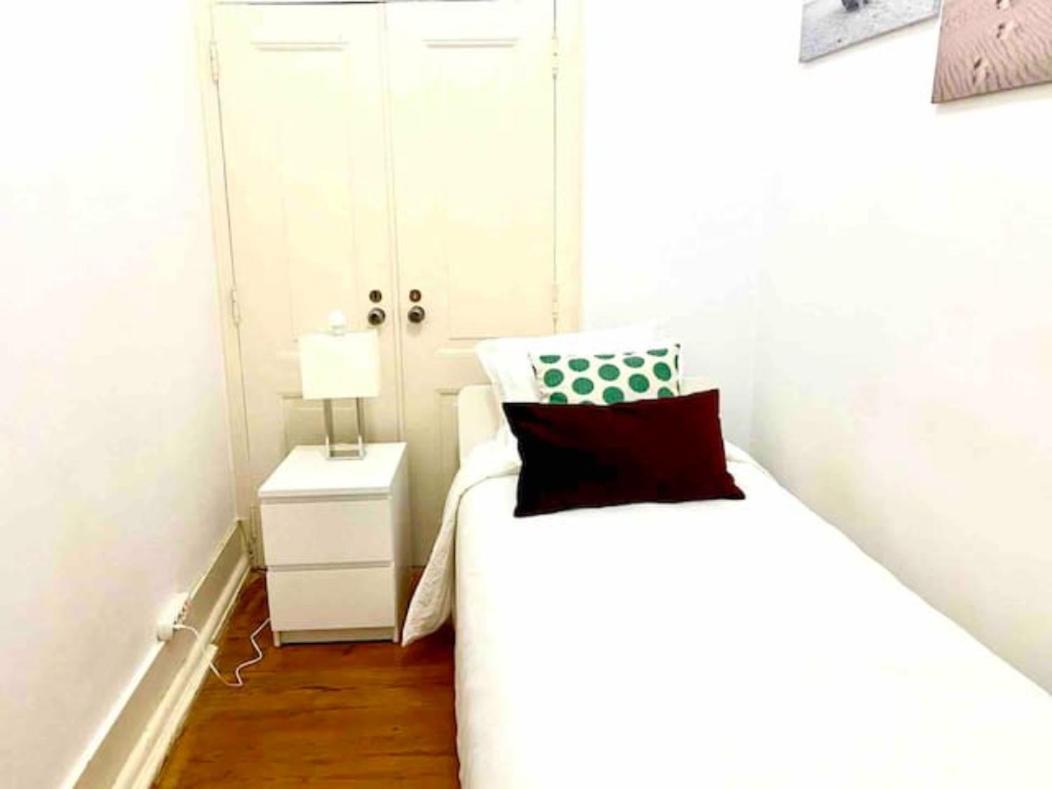 Romantic Chiado 7 -Private Small Single Room With No Outside Window Lisabona Exterior foto
